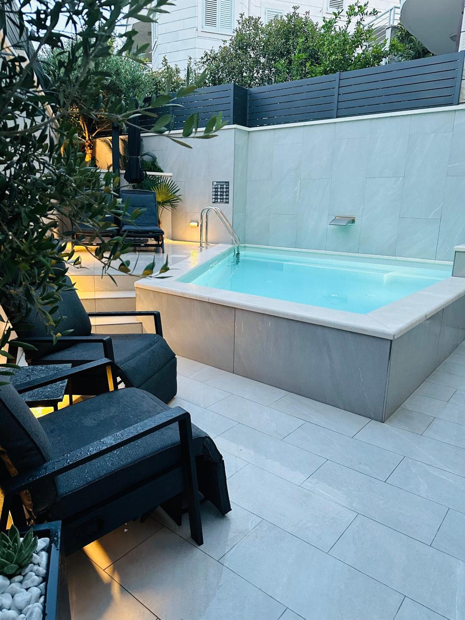 Apartment One B With Heated Private Pool Dubrovnik Eksteriør bilde